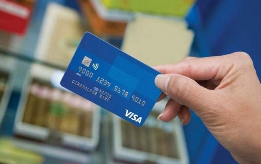 Thẻ tín dụng là gì? Khái niệm và lợi ích cơ bản 3 Thẻ tín dụng là gì? Khái niệm và lợi ích cơ bản